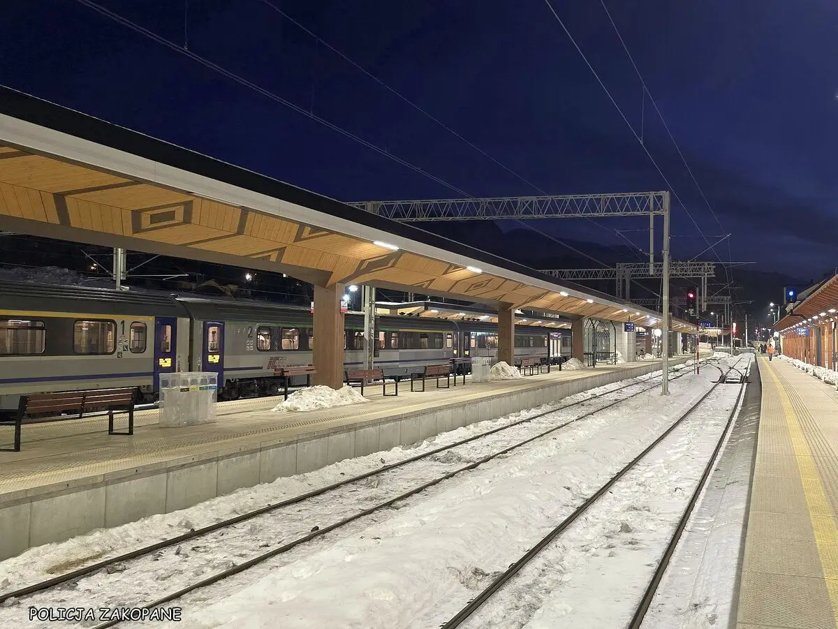 Awantura w pociągu do Zakopanego. Pijana para zatrzymana w Poroninie