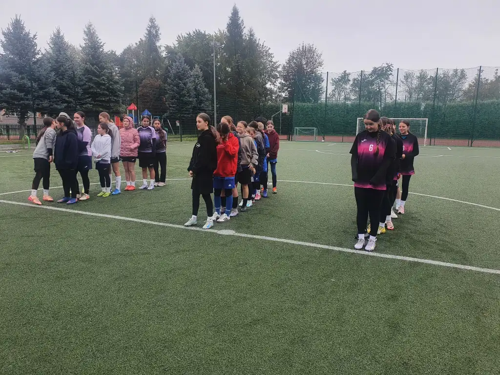 Sportowy hart ducha. SP Maniowy na drugim miejscu w półfinale wojewódzkim