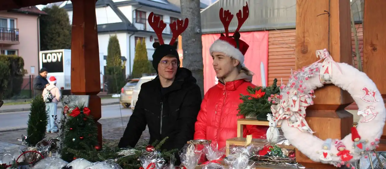 Pod Trzema Koronami po raz dziesiąty. Charytatywny jarmark połączył Polaków i Słowaków w Sromowcach Niżnych