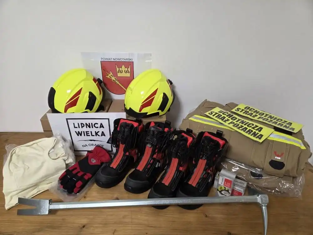 Nowy sprzęt dla OSP Lipnica Wielka-Centrum. Wsparcie z powiatu i gminy