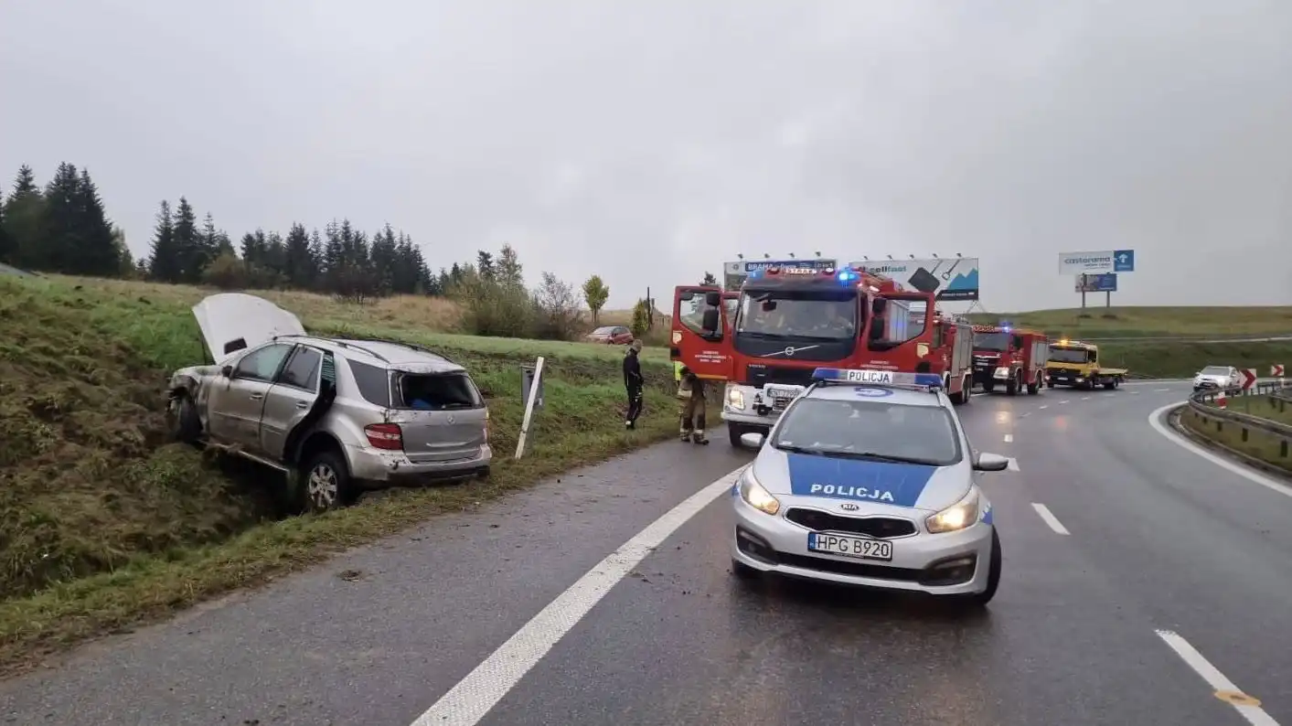 Ślisko na Zakopiance. Wypadek w Chabówce