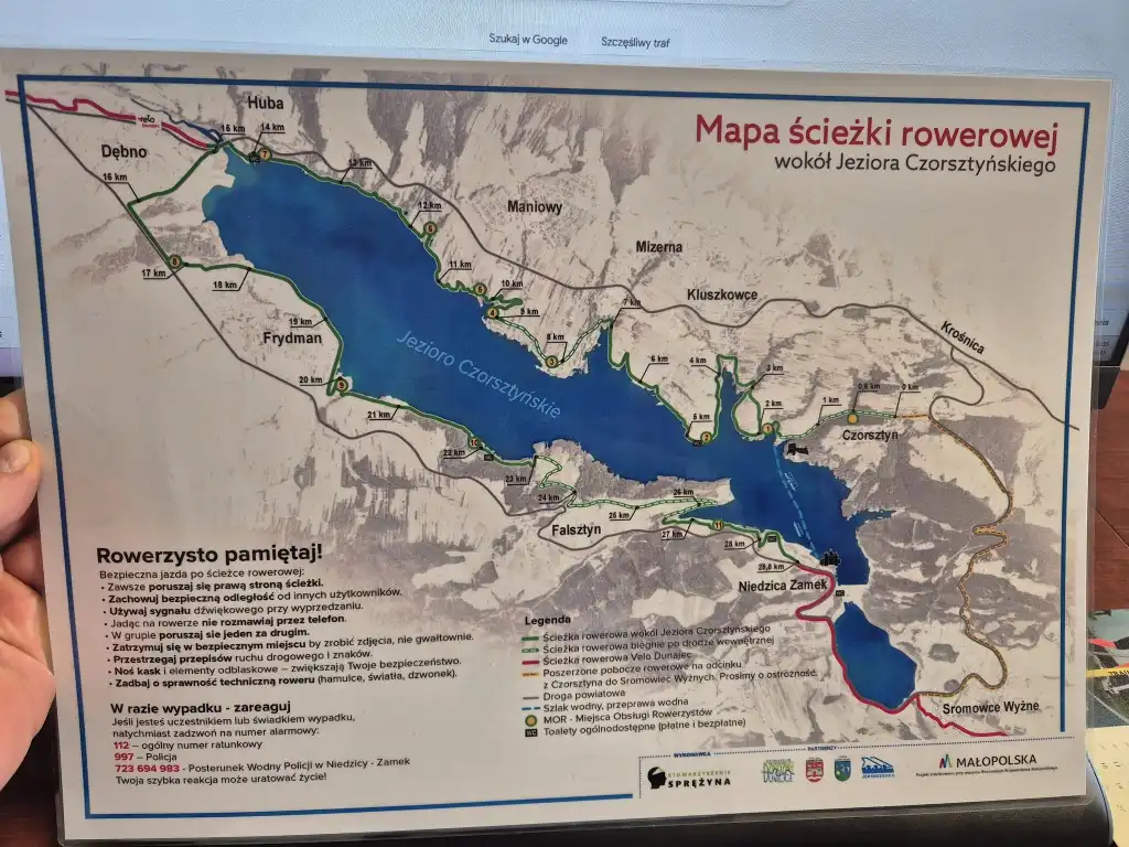 Nowe oznaczenia na ścieżce rowerowej, ułatwiają planowanie trasy wokół Jeziora Czorsztyńskiego