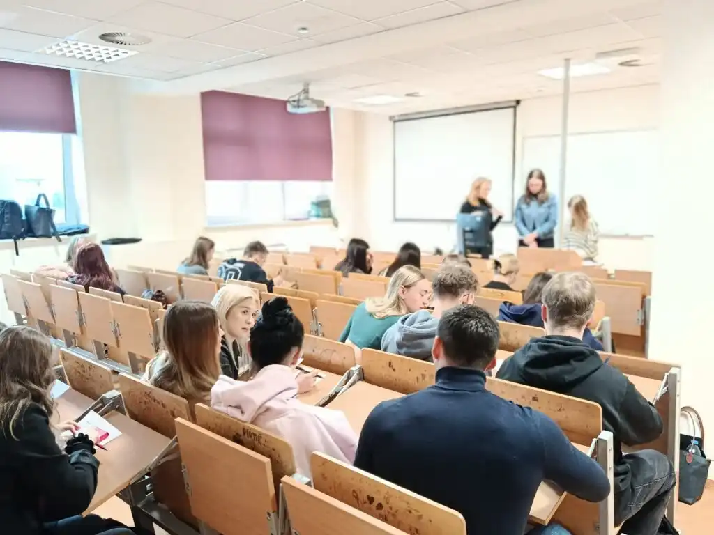 Uczniowie technikum odkrywali tajniki dietetyki w ANS