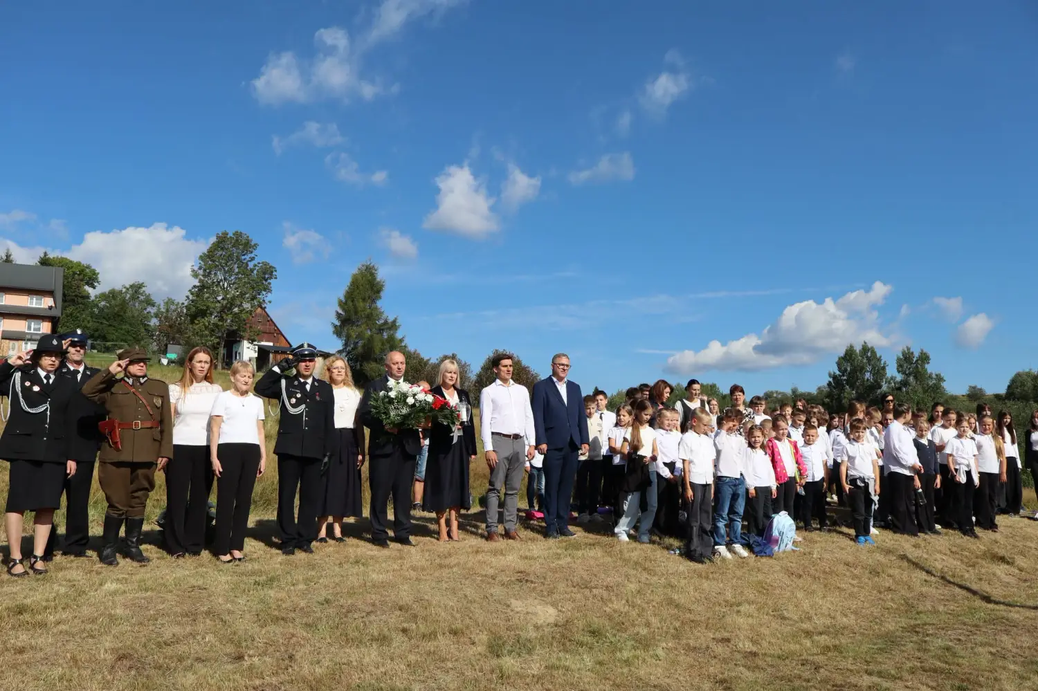87 lat temu nad Orawką zestrzelono polskiego „Karasia”. Oddali hołd poległym lotnikom
