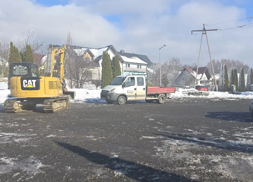 Parking w Krośnicy przechodzi remont. Utrudnienia potrwają kilka tygodni