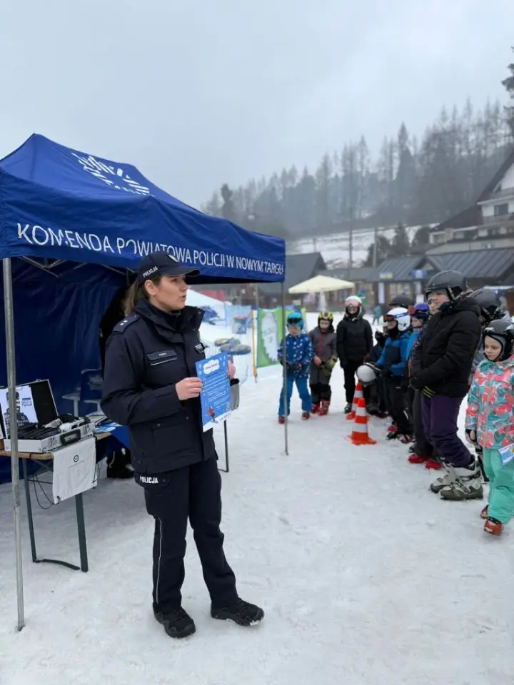 Tysiące kontroli i setki mandatów. Policja podsumowuje „Bezpieczne Ferie 2026” na Podhalu