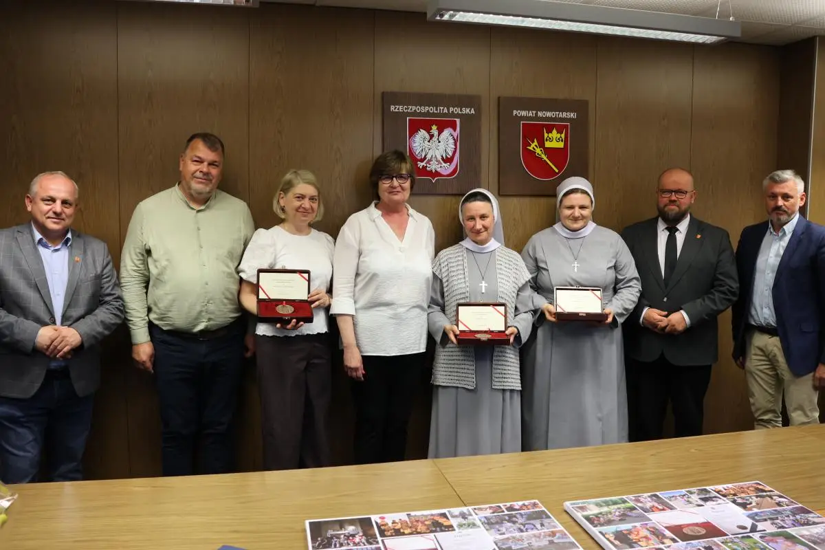 Ich dom daje nadzieję. Państwo Mikołajczyk odebrali prestiżowe wyróżnienie