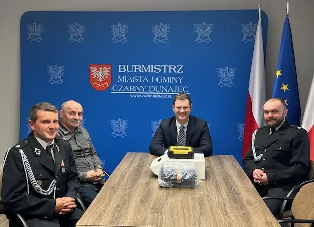 Gmina inwestuje w bezpieczeństwo. OSP Koniówka z nowym wyposażeniem