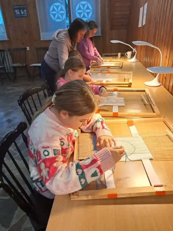 Twórcza przygoda z tkactwem w Kluszkowcach