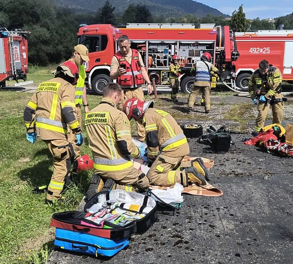 Pożar, zawalenie budynku i akcja w zbiorniku. Strażacy ćwiczyli w Rabce-Zdroju