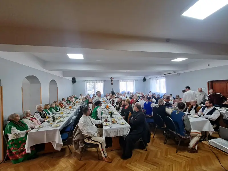 Opłatek w Ochotnicy Górnej: tradycja i wspólnota w sercu Podhala