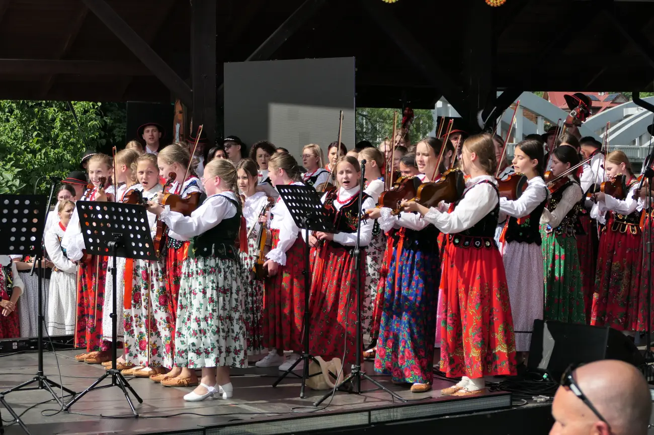 Muzyka i regionalna tradycja opanowały Krościenko nad Dunajcem. Finał festiwalu zwieńczył koncert Justyny Steczkowskiej