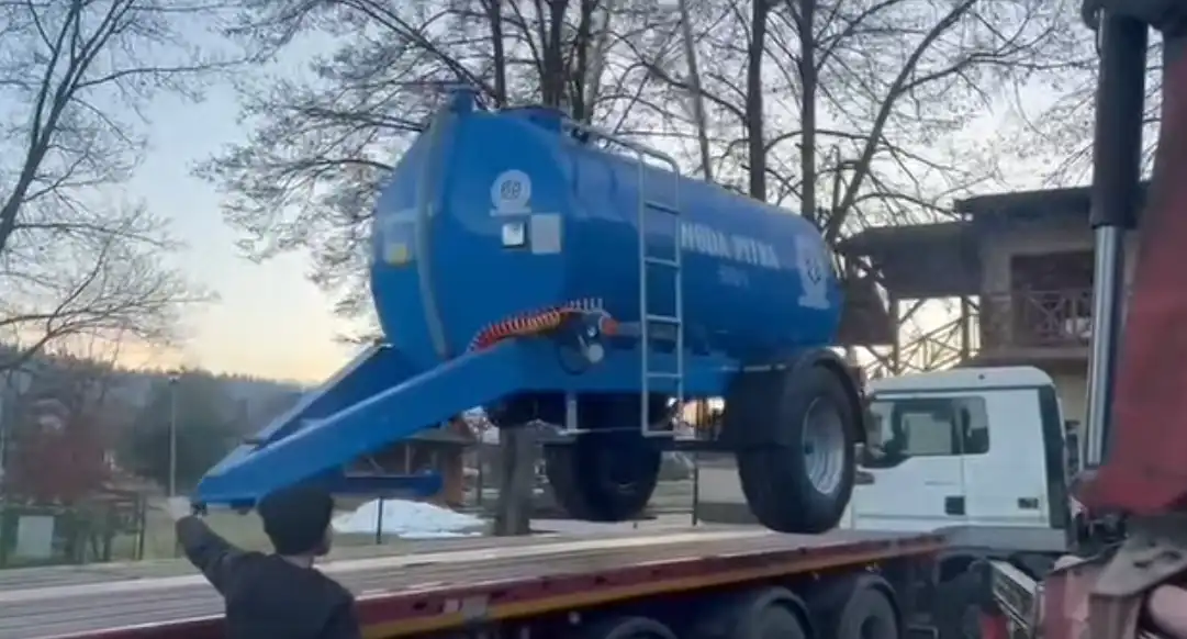 Nowa beczka na wodę pitną w zasobach Gminy Łapsze Niżne