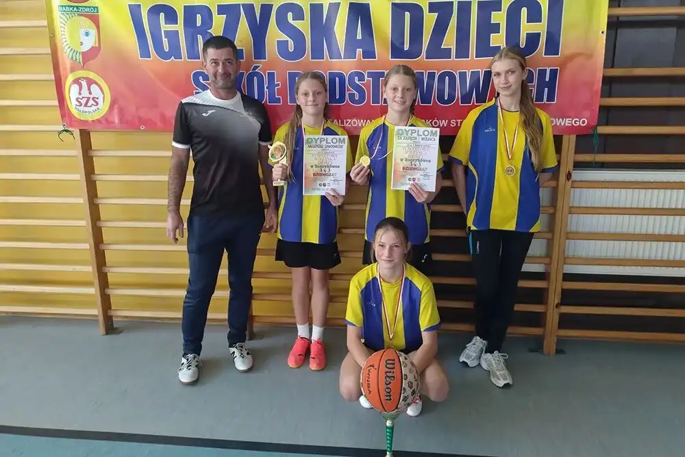 Dziewczęta z Rabki bezkonkurencyjne w koszykówce 3x3