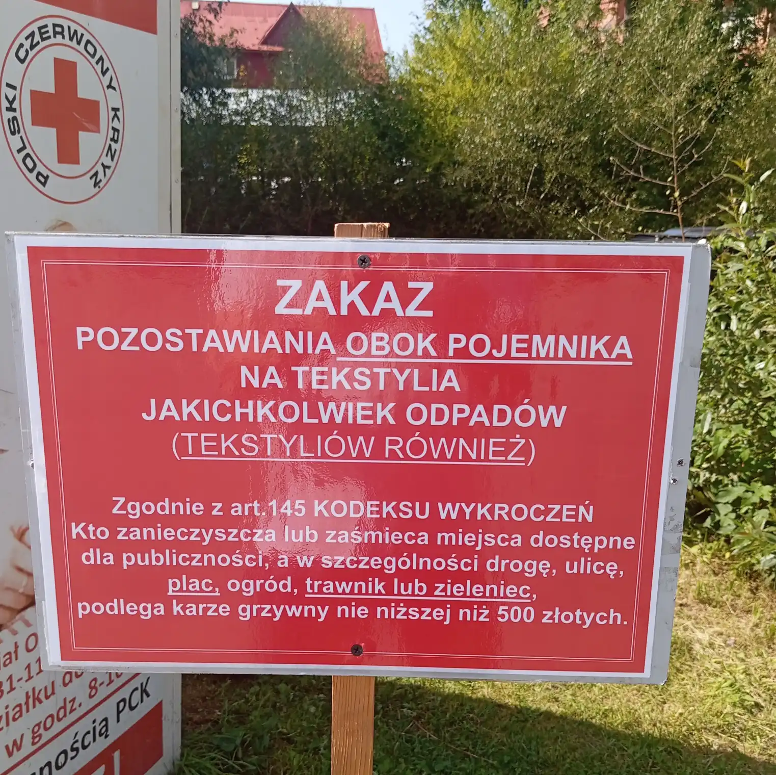 Koniec pobłażania. ZGK zapowiada stanowczą walkę z zaśmiecaniem przy kontenerach PCK
