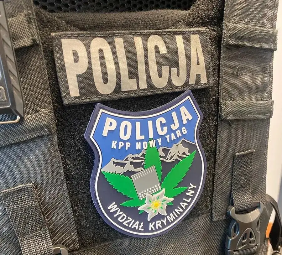 Mefedron, amunicja i zatrzymania. Policyjna akcja w gminie Czarny Dunajec