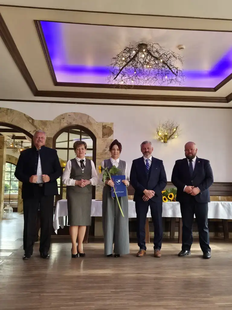 Święto edukacji w Powiecie Nowotarskim. Starosta wręczył nagrody dyrektorom i nauczycielom