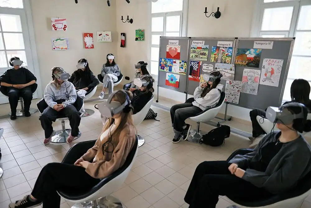 VR spotyka tradycję w galerii Pod Aniołem w Rabce-Zdrój