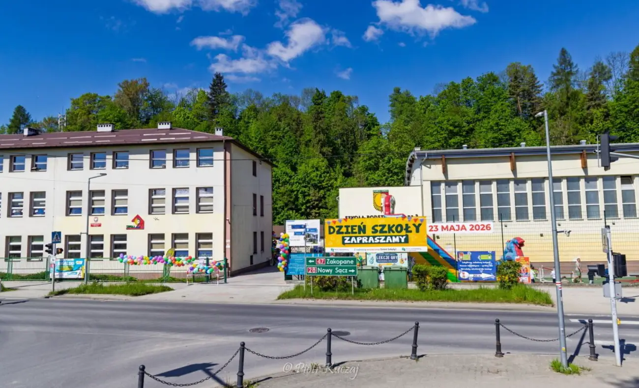 Śmiech, muzyka i pełne boisko ludzi. Tak bawiła się Rabka podczas święta SP2