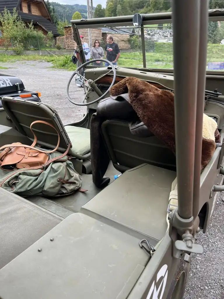 Zabytkowe auta i edukacja drogowa w Ochotnicy Górnej