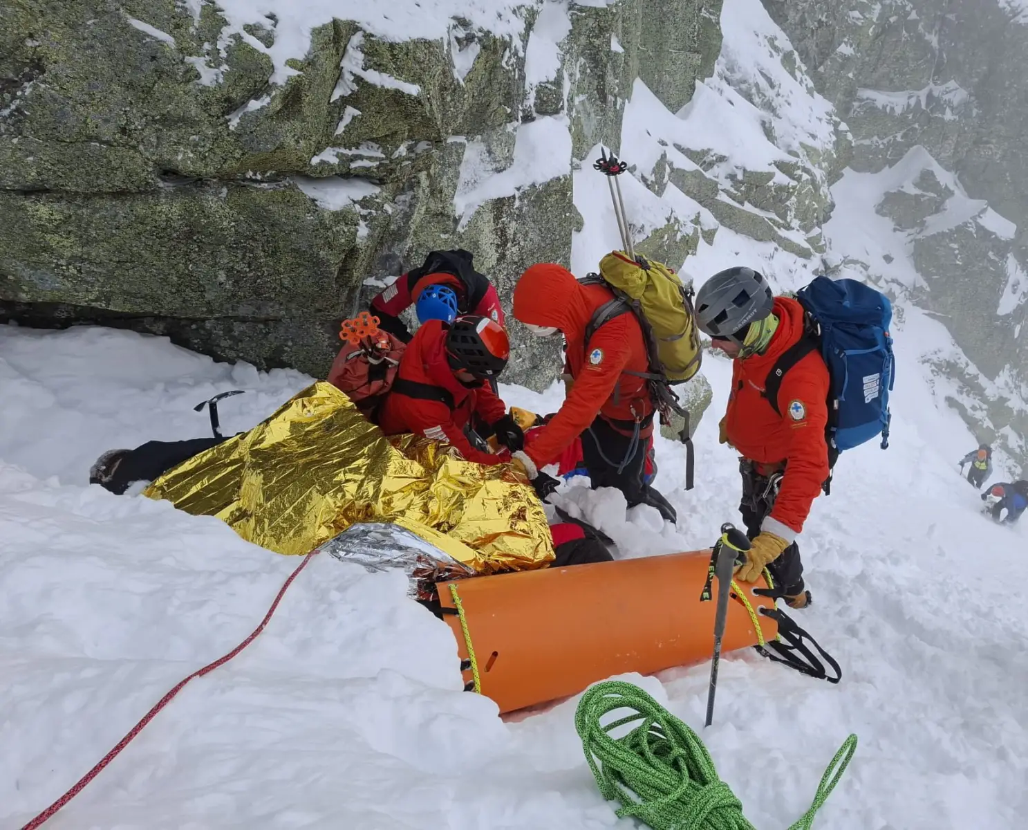 Zjazd zakończony wypadkiem. Trudna akcja ratunkowa w Tatrach