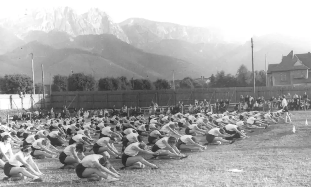 „Opowieść o sile wspólnoty”. Multimedialna wystawa o historii zakopanego i jego mieszkańców „Opowieść o sile wspólnoty”. Multimedialna wystawa o historii zakopanego i jego mieszkańców