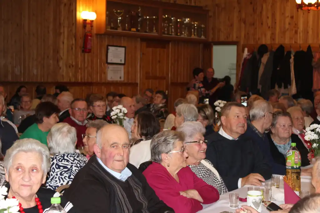 225 Uczestników i Chór Flisacki. Wielkie spotkanie Seniorów Gminy Łapsze Niżne