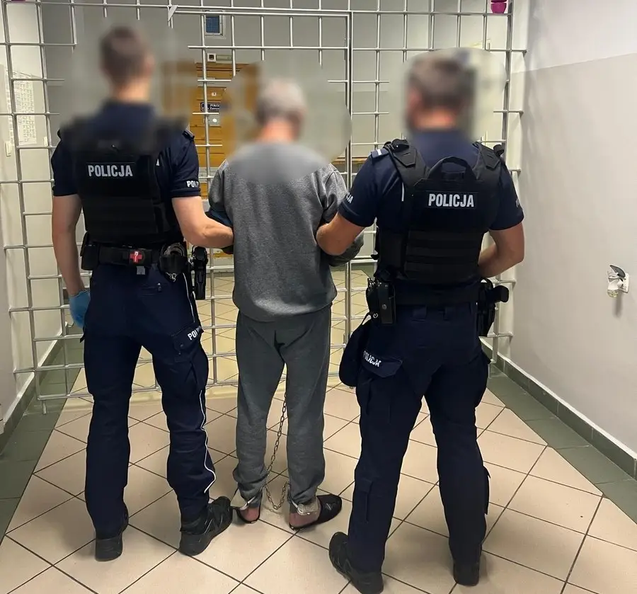 Atak nożem w Nowym Targu. 45-latek usłyszał dwa zarzuty usiłowania zabójstwa