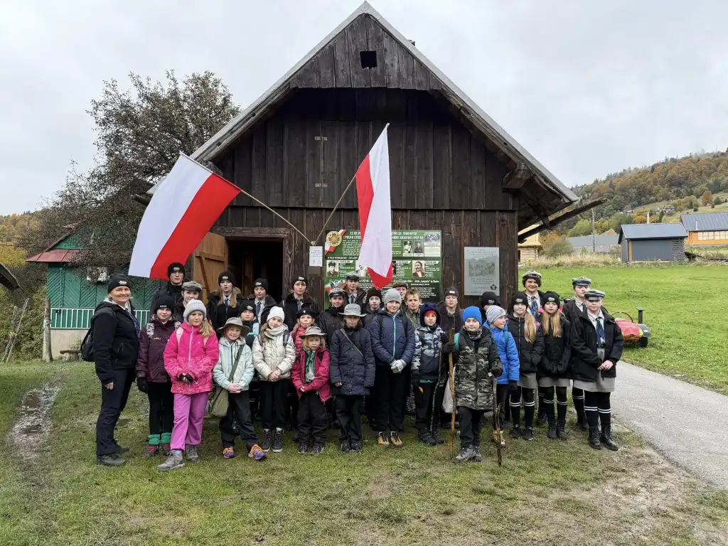 Ognisko, msza i wspomnienia. Uroczystości w Ochotnicy Górnej