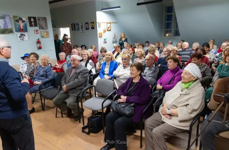 Teatr, sztuka i rozmowy, tak wyglądały andrzejki rabczańskich seniorów