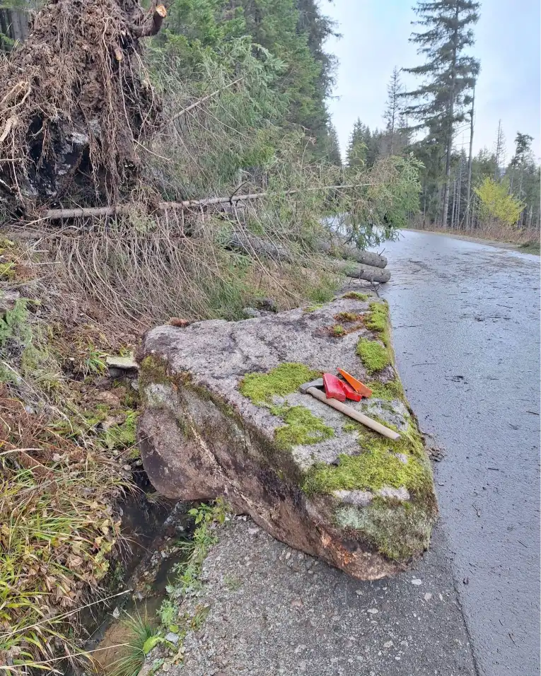 Halny w Tatrach. Tatrzański Park Narodowy ostrzega turystów