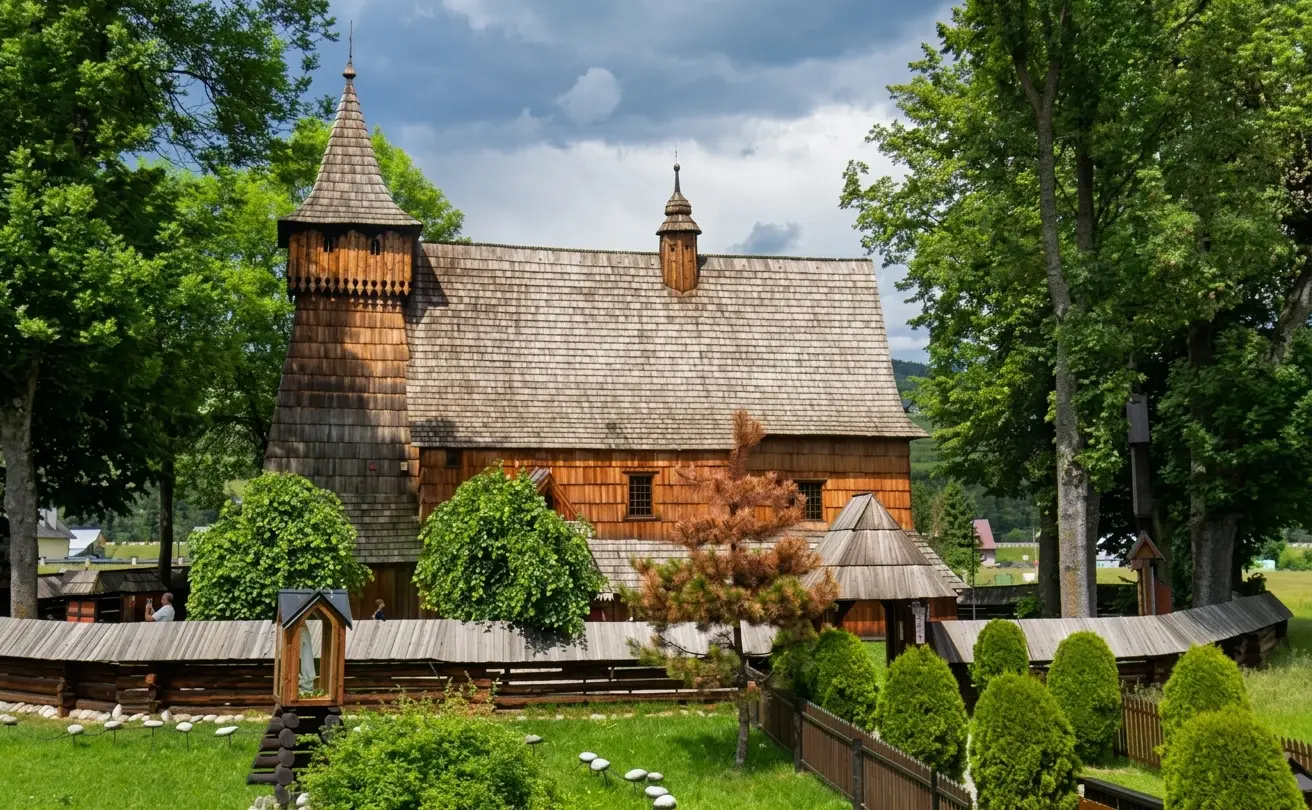 Drewniany kościół w Dębnie Podhalańskim. Wyjątkowy zabytek na liście UNESCO