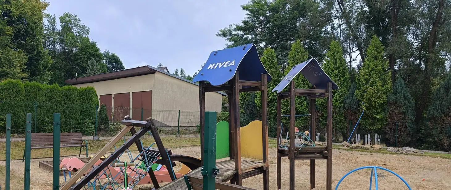 Skawa: ruszyła budowa nowego placu zabaw. Stare urządzenia zostały zdemontowane
