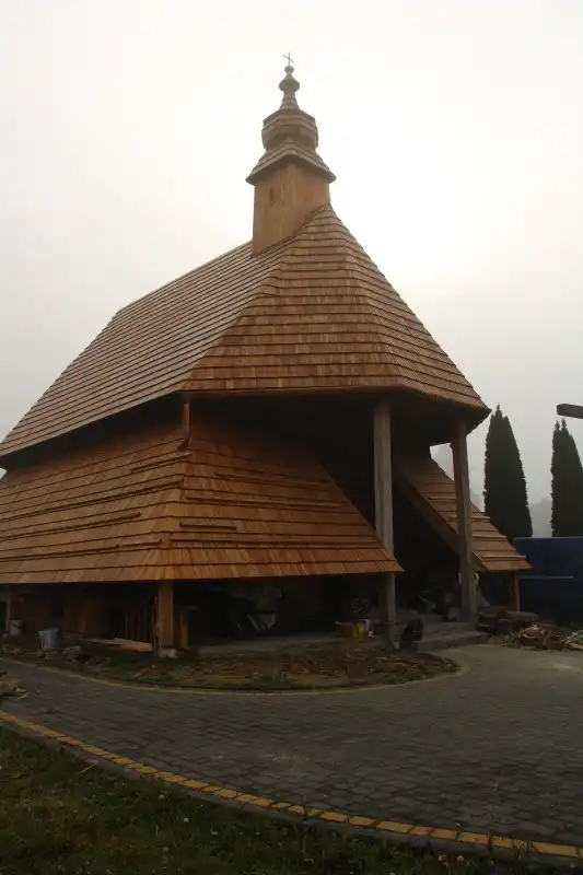 Maniowy: Kaplica św. Sebastiana odzyskuje dawny blask