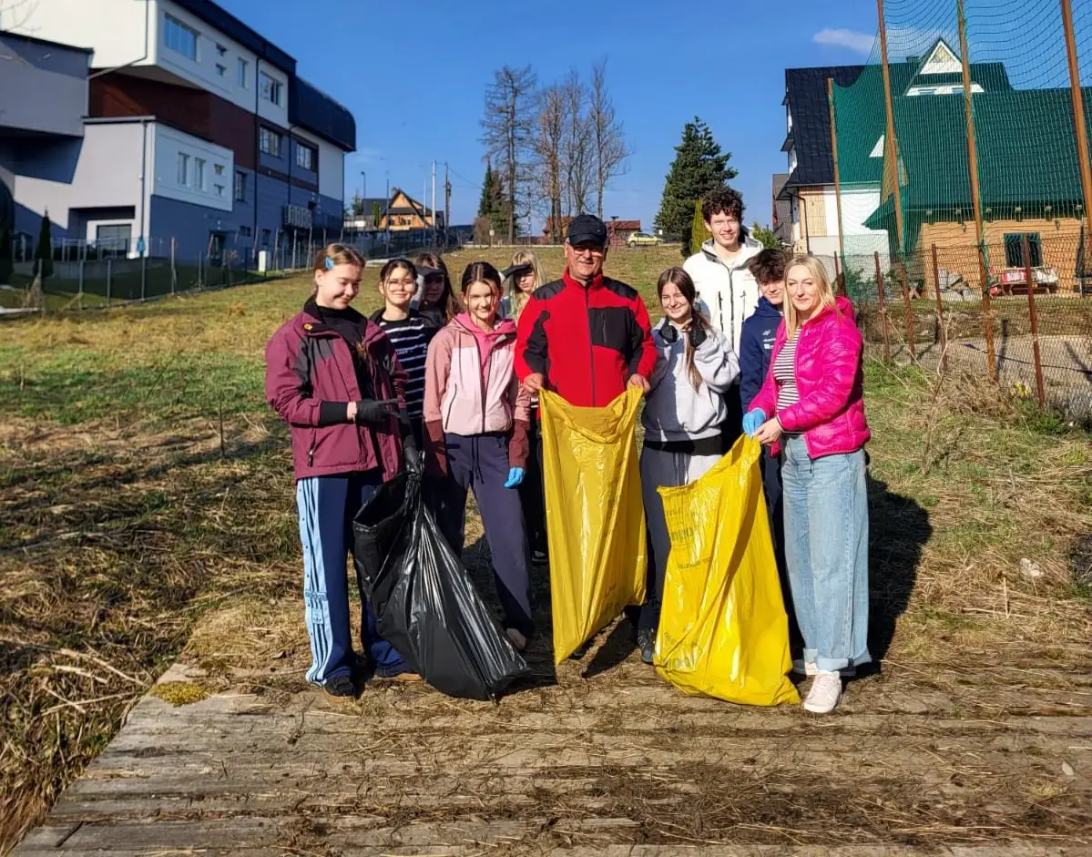 Dali przykład mieszkańcom. Uczniowie z Murzasichla zadbali o porządek