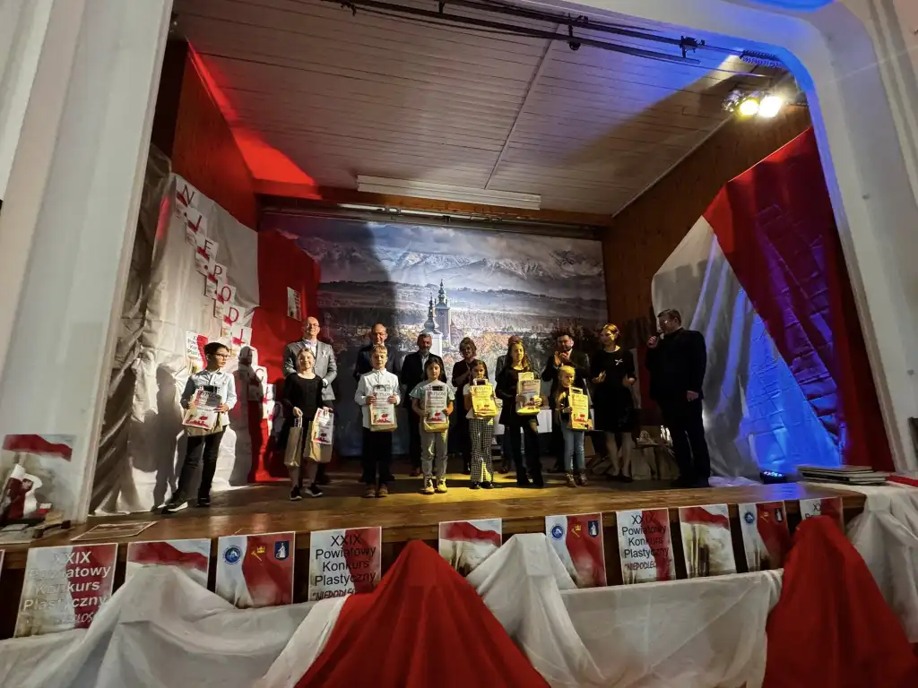 Młodzi artyści wyrażają patriotyzm. XXIX Konkurs Plastyczny „Niepodległość” rozstrzygnięty
