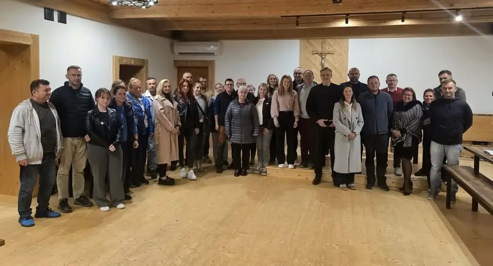 Sala, plac zabaw, kanalizacja i drogi. O tych inwestycjach rozmawiano w Bańskiej Niżnej