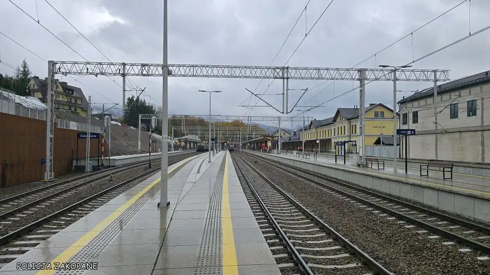 Interwencja tatrzańskich policjantów w pociągu relacji Gdynia–Zakopane
