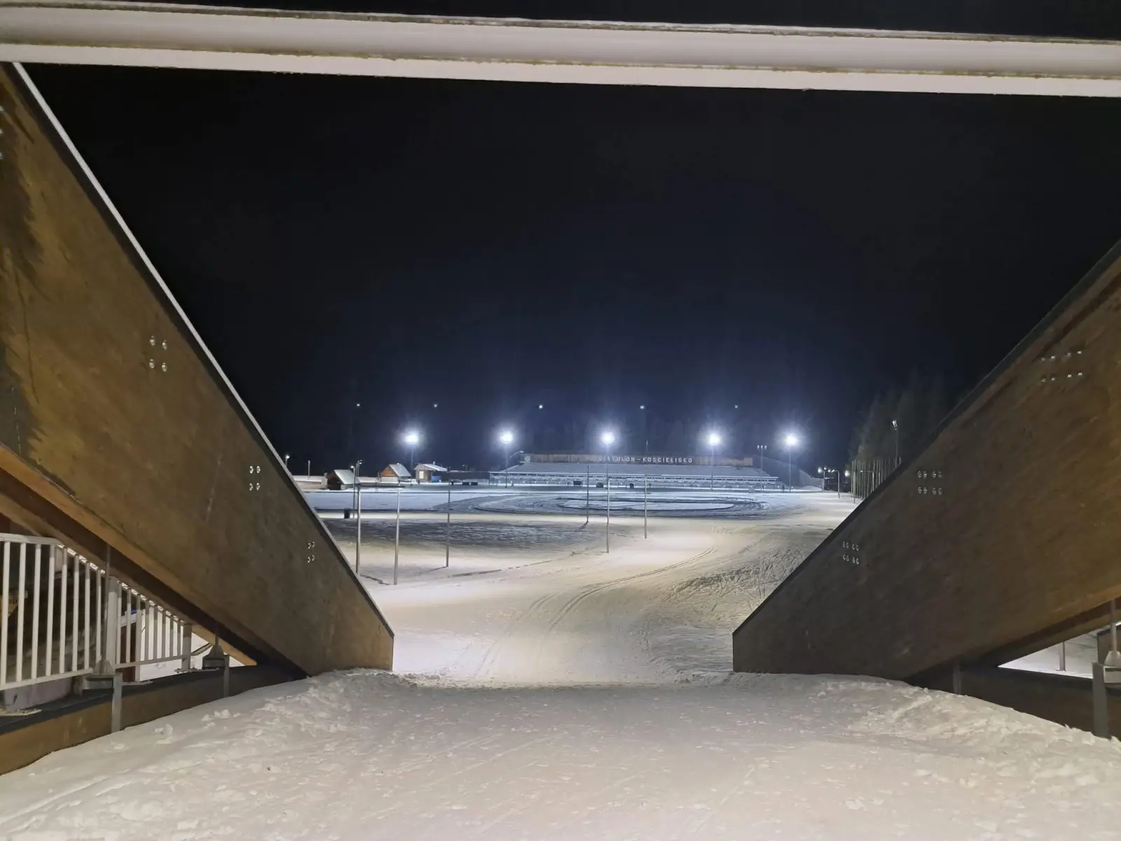 Zmiany w ustawie i stadion w Kirach. Ważne rozmowy samorządu