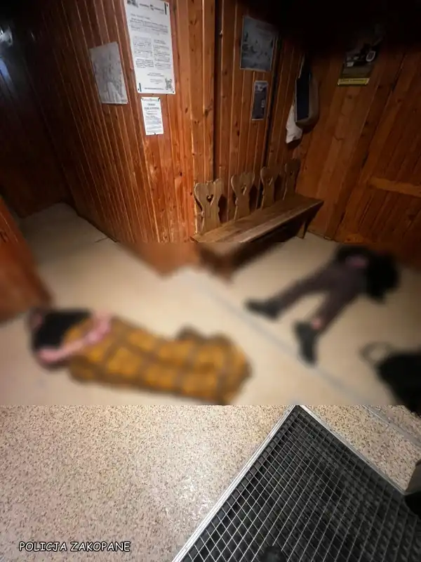 Pokój z widokiem zamienili na kajdanki. Awantura w schronisku nad Morskim Okiem