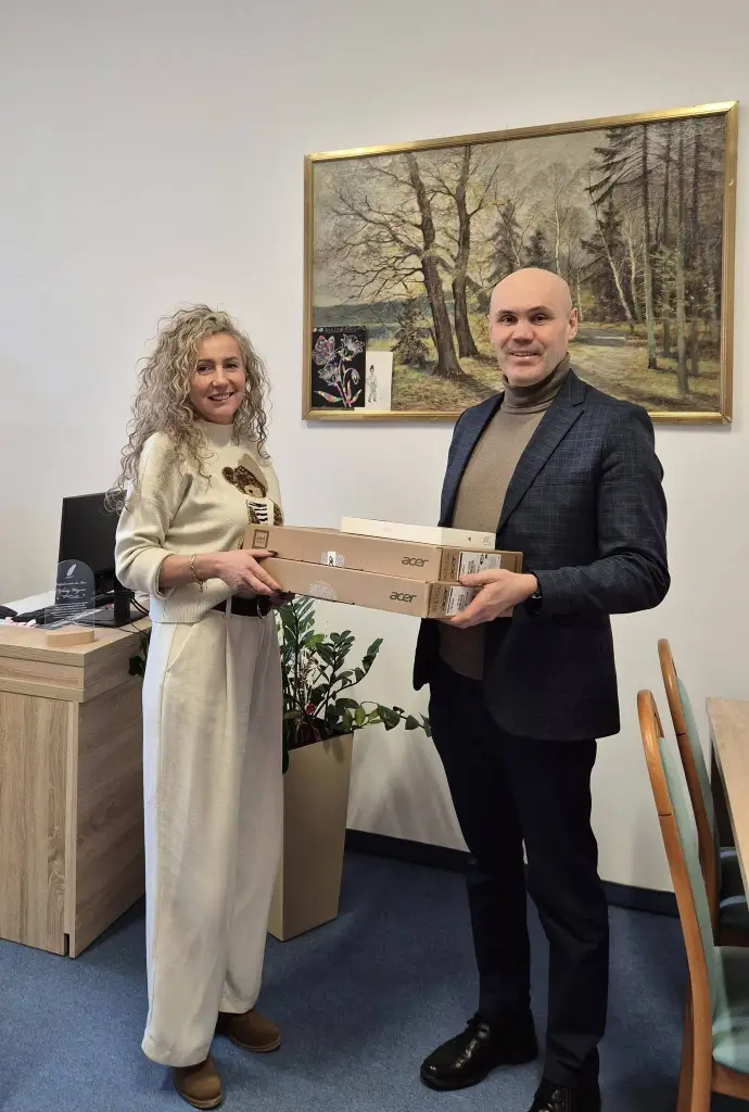 Nowy sprzęt komputerowy dla uczniów gminy Spytkowice
