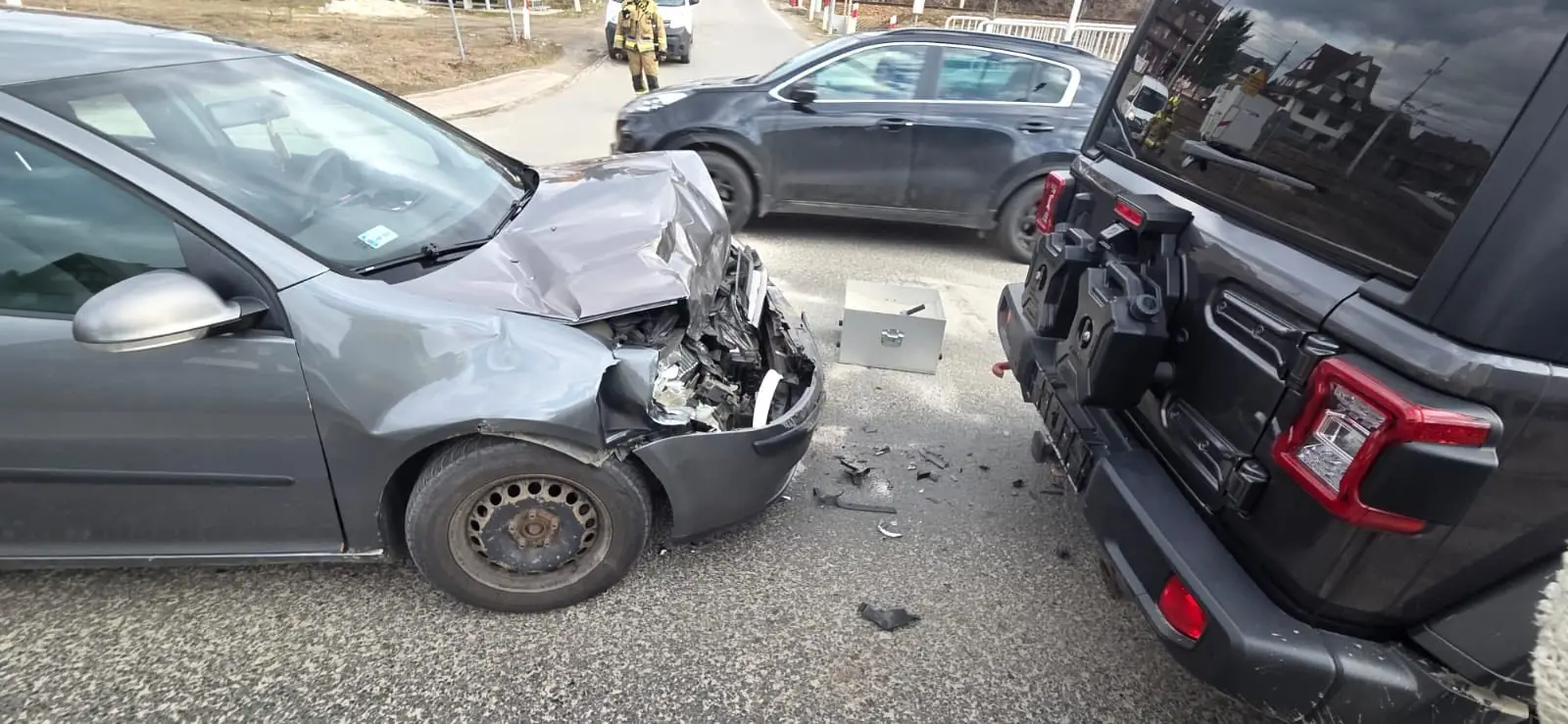 Kolizja w Poroninie. Strażacy zabezpieczyli miejsce i usunęli zagrożenie