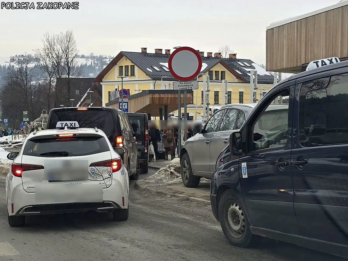 Mandat 5000 złotych za wjazd na Krupówki. Taksówkarze pod lupą drogówki w Zakopanem