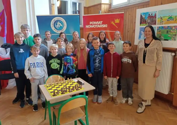 Młodzi szachiści z SP1 w Rabce-Zdroju znów na szczycie