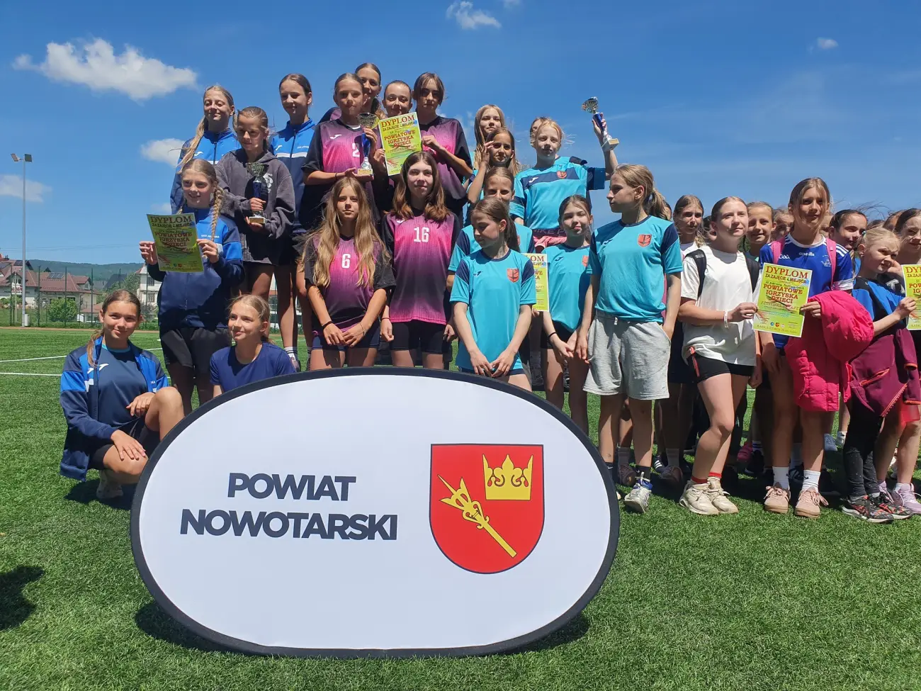 Mistrzynie z Maniów! Uczennice wywalczyły awans do finału wojewódzkiego