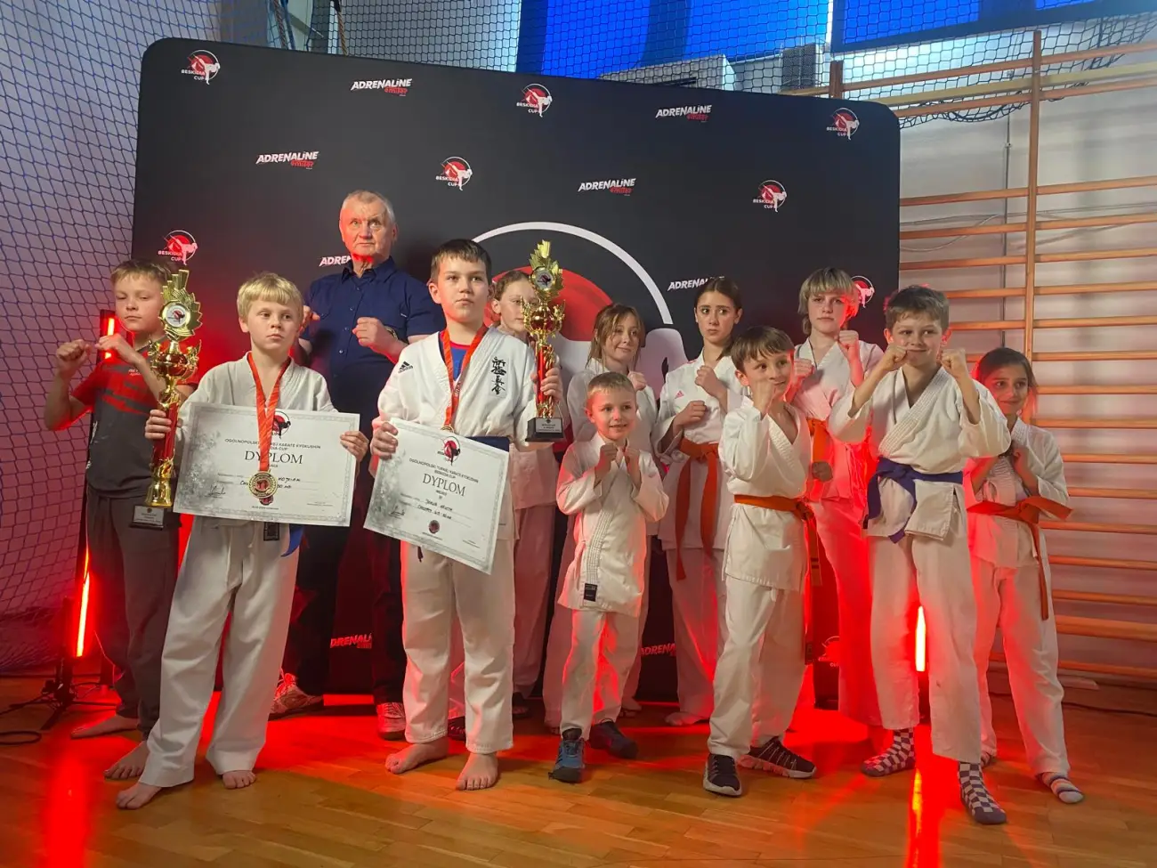 Młodzi karatecy z Nowego Targu błyszczą na Beskidia Cup