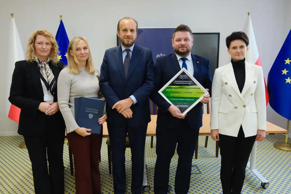 Ponad milion złotych na naprawę dróg w Ochotnicy Dolnej