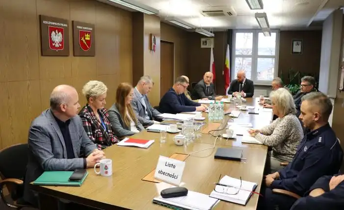 Drogi, prąd i służby w gotowości. Powiat nowotarski planuje zimę