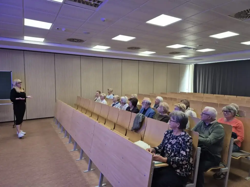 Miasta jutra pod lupą. Wykład o architekturze przyszłości przyciągnął słuchaczy