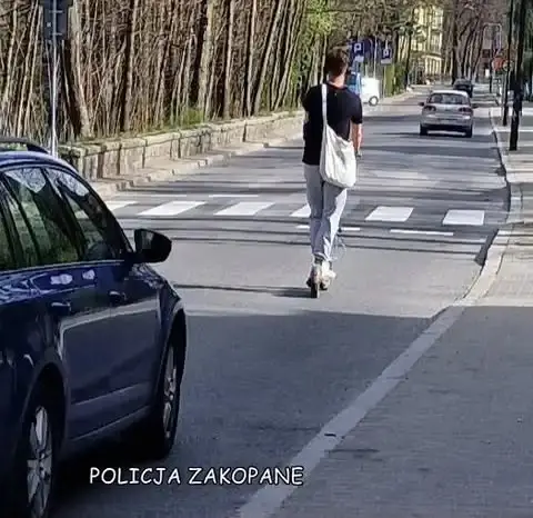 Hulajnoga, alkohol i groźny upadek w centrum Zakopanego. Skończyło się sporym mandatem